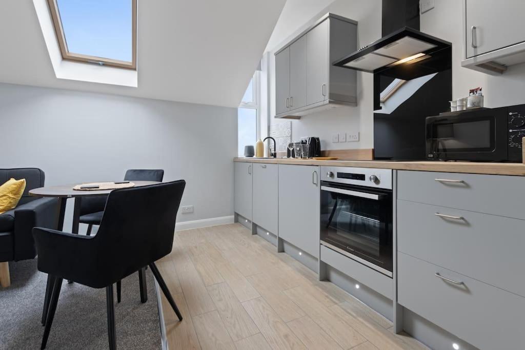 Modern Apartment Free Off Road Parking King Bed Suite 9 Nottingham Extérieur photo